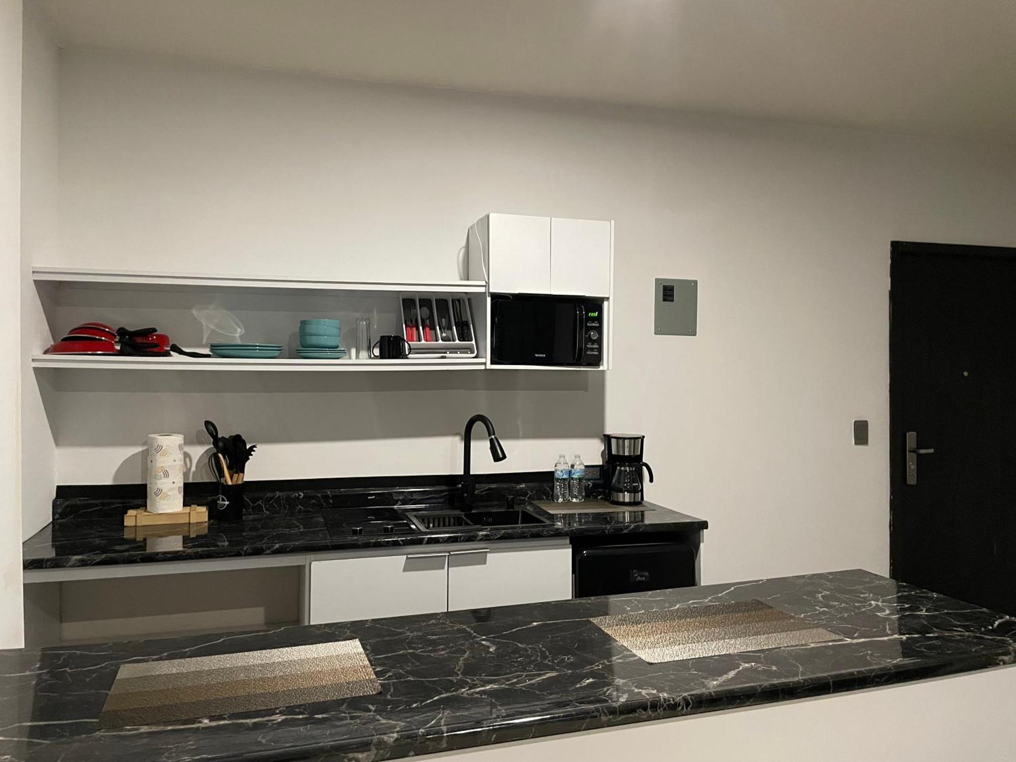 Apartamentos Aeropuerto Σιουδάδ Χουάρες Εξωτερικό φωτογραφία